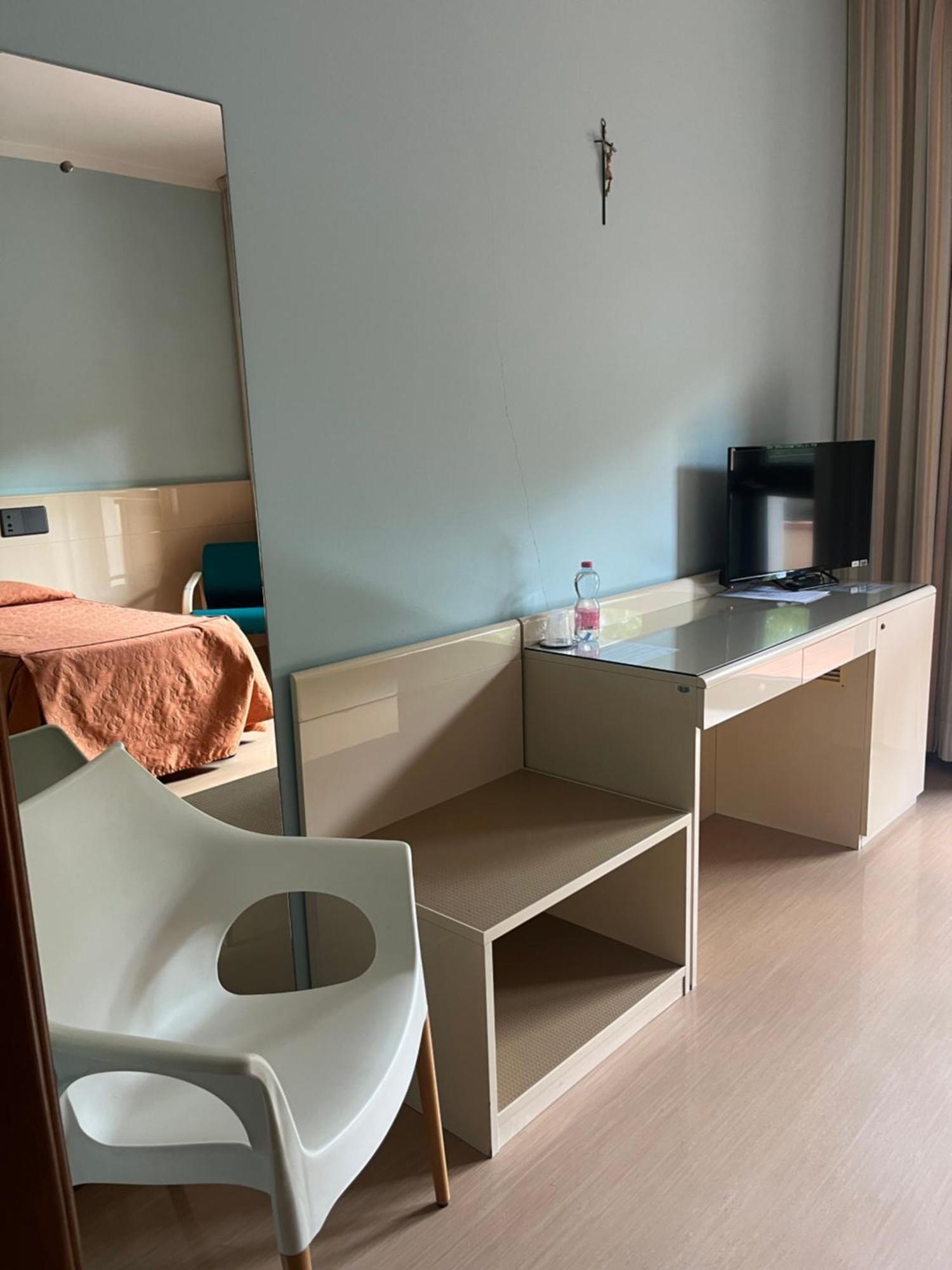 Albergo Casa Dell'Ospite Brescia Zewnętrze zdjęcie