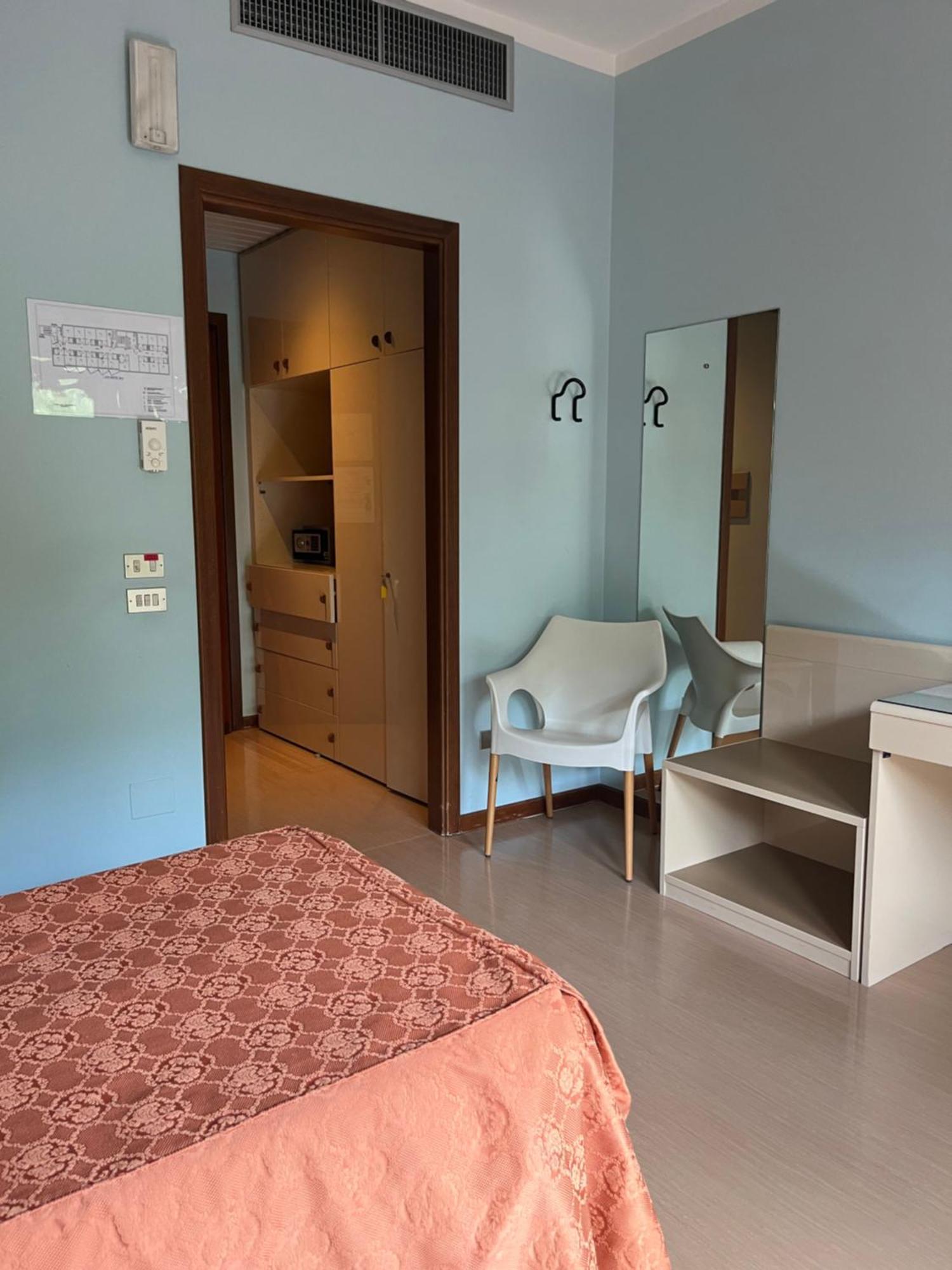 Albergo Casa Dell'Ospite Brescia Zewnętrze zdjęcie