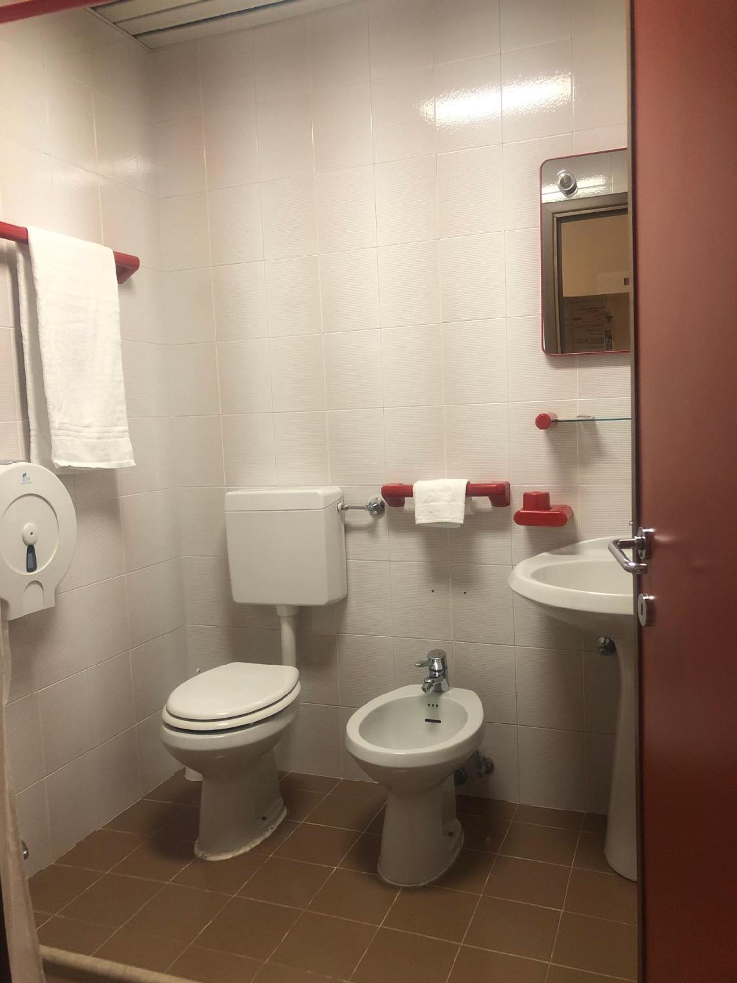 Albergo Casa Dell'Ospite Brescia Zewnętrze zdjęcie